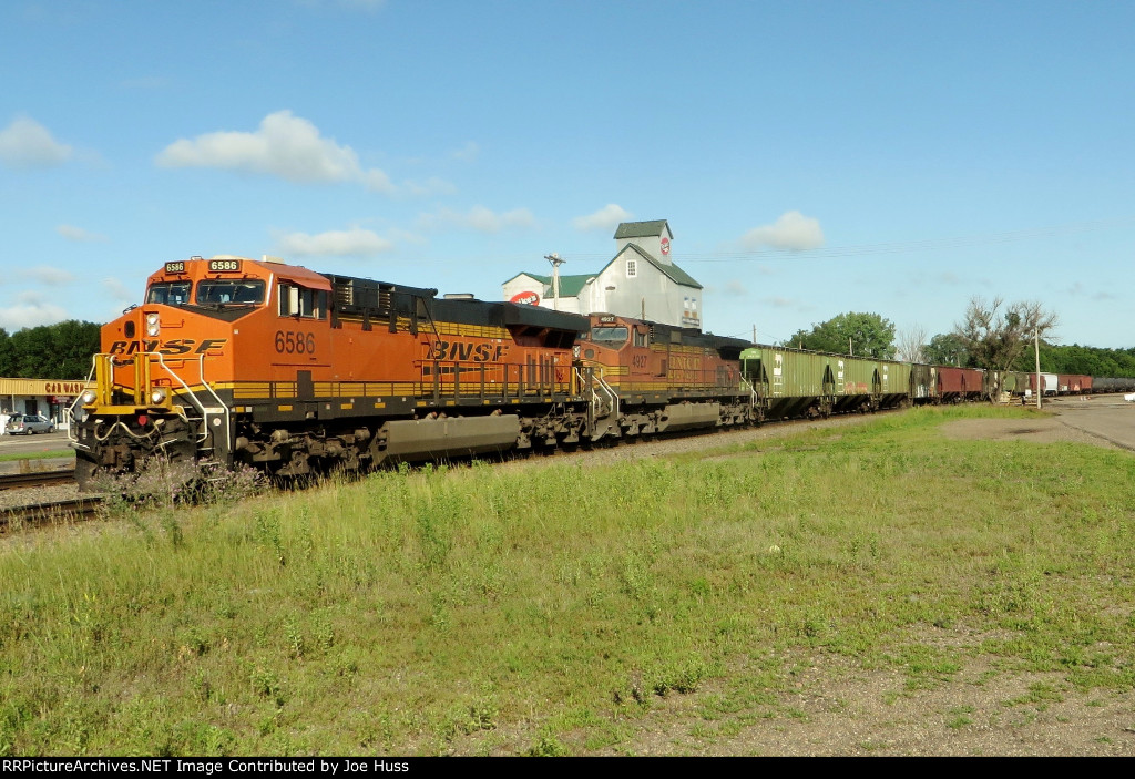 BNSF 6586 East